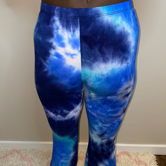 Booty pants - Picture 3 of 3